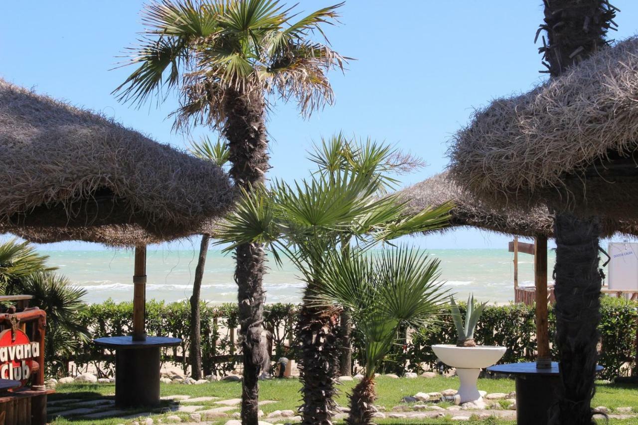 Sulmare Alba Adriatica Panzió Kültér fotó
