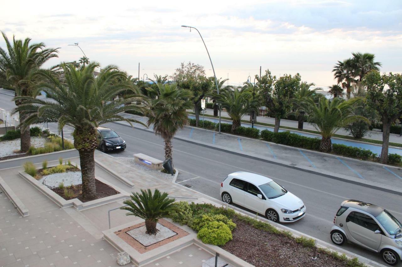 Sulmare Alba Adriatica Panzió Kültér fotó